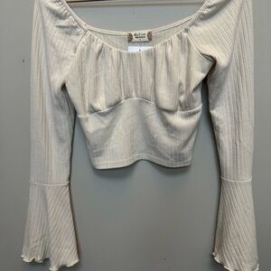 Altar'd State Long-Sleeve
Cream Ribbed Knit Crop Top Sz Small Bell Sleeves